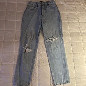 Light Wash High-Mom Lee Jeans